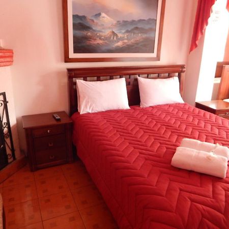 Hostal Imperial Quito Extérieur photo