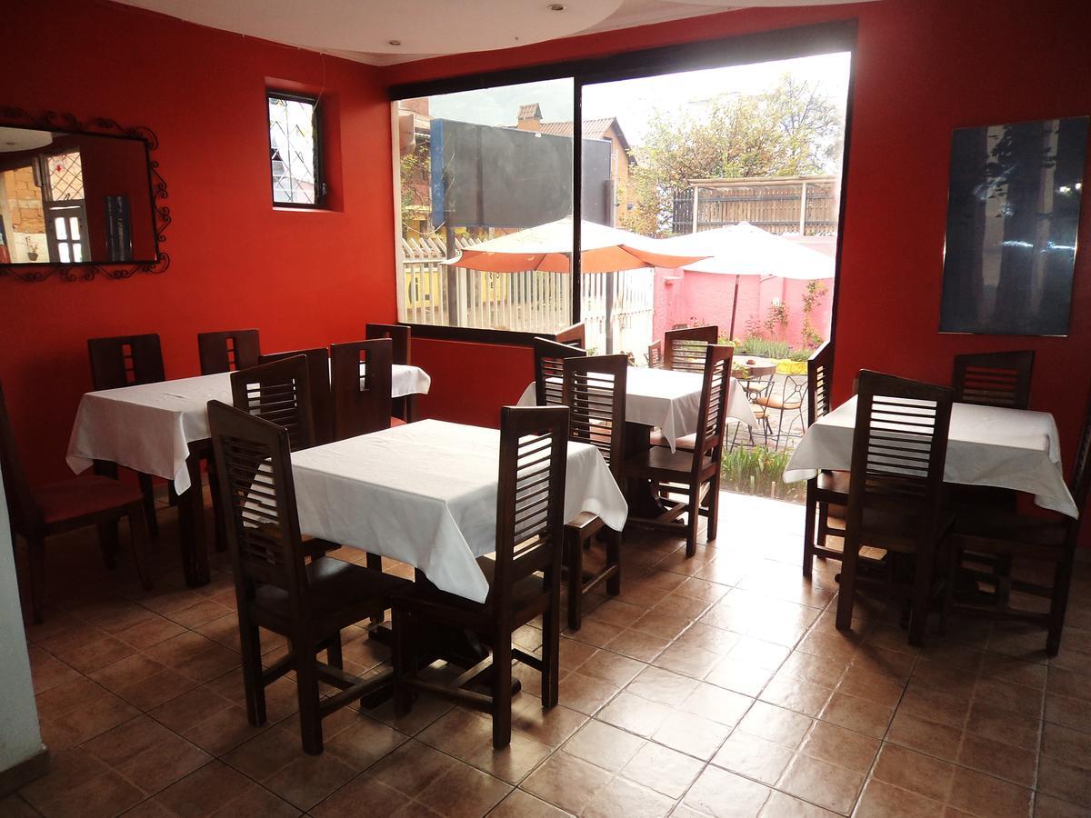 Hostal Imperial Quito Extérieur photo