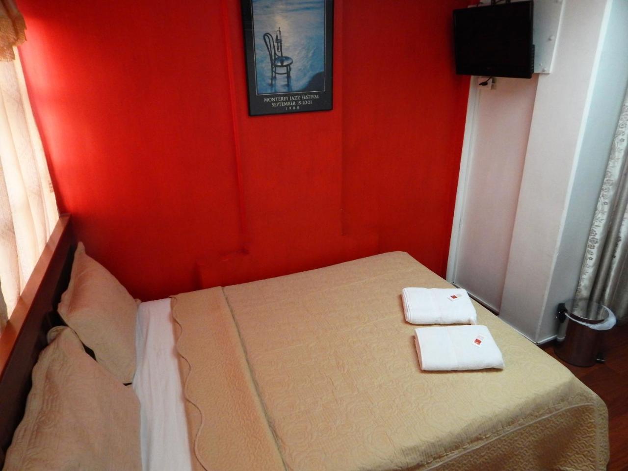 Hostal Imperial Quito Extérieur photo