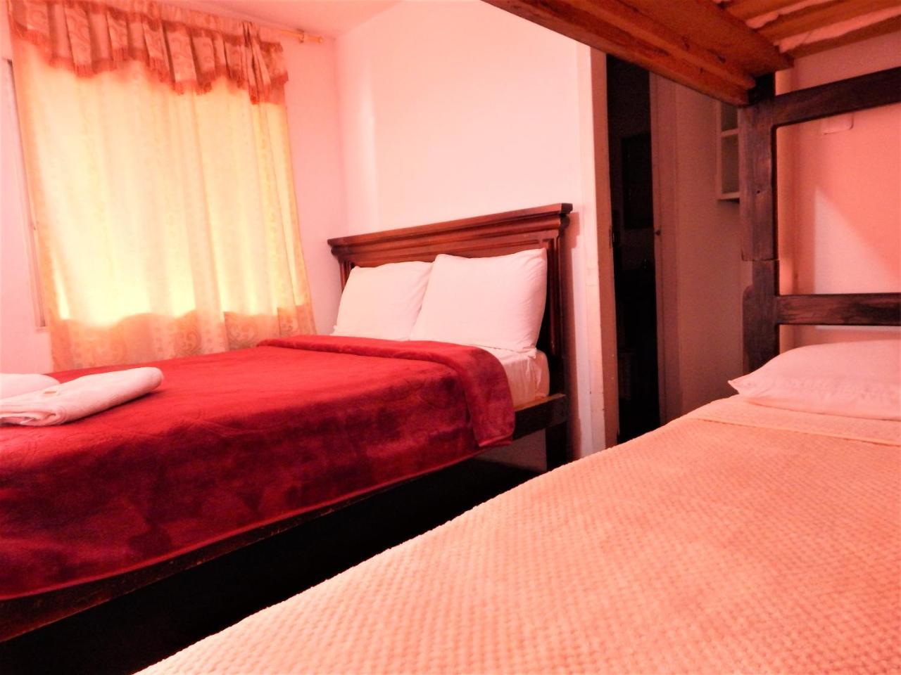 Hostal Imperial Quito Extérieur photo