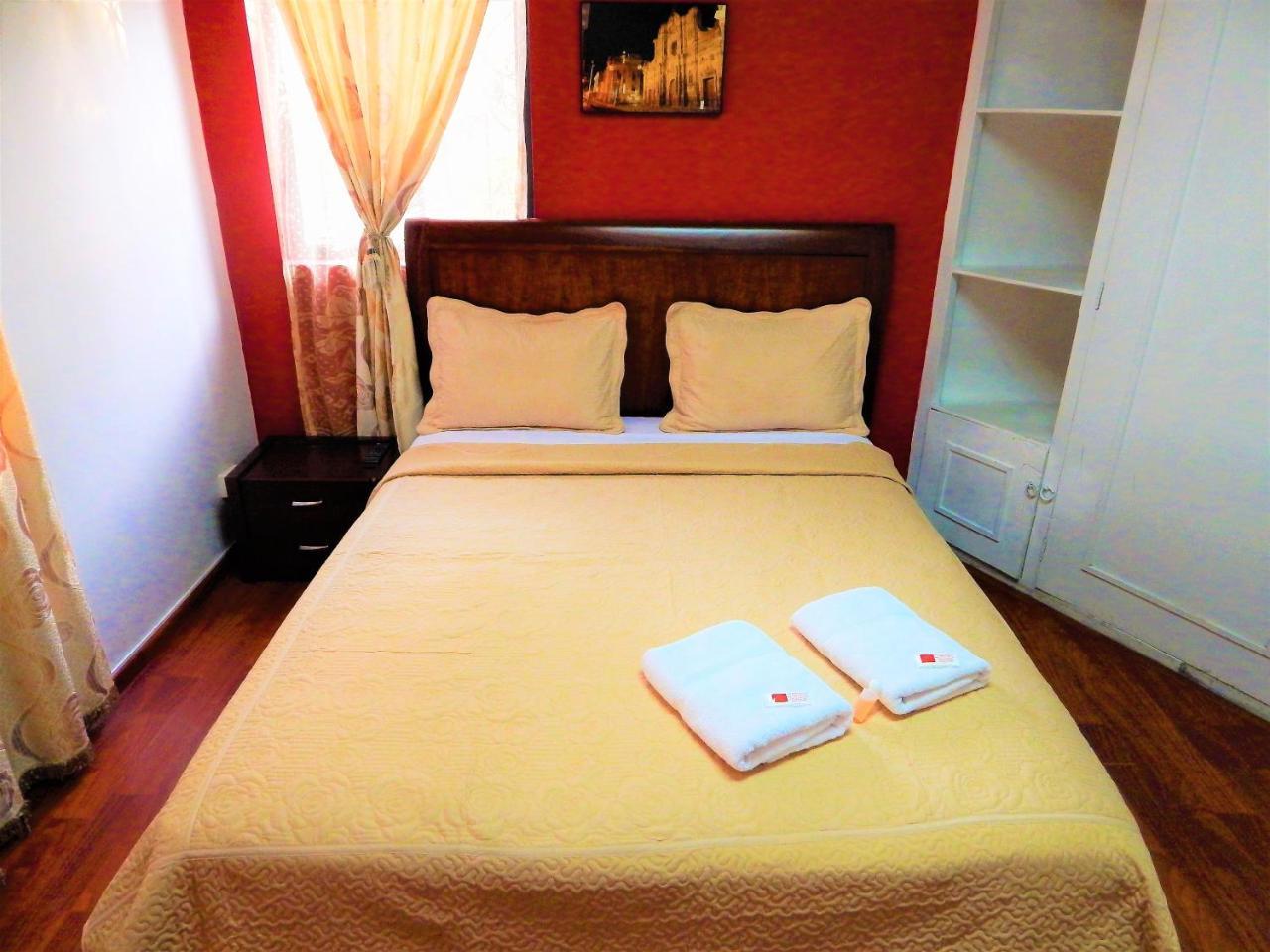 Hostal Imperial Quito Extérieur photo