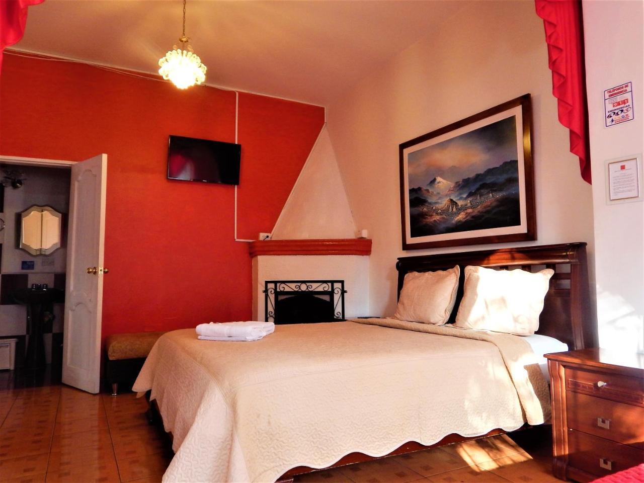 Hostal Imperial Quito Extérieur photo