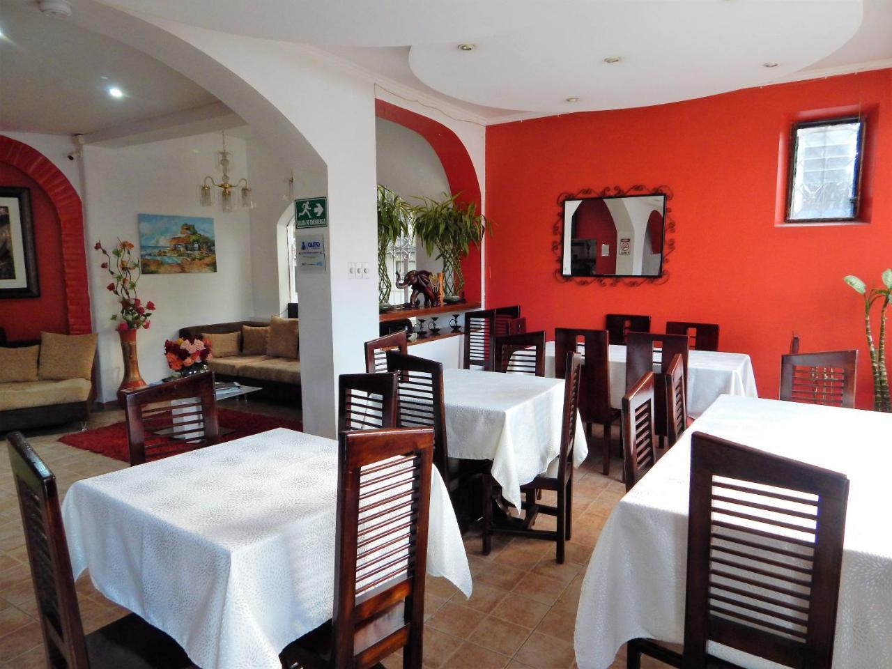 Hostal Imperial Quito Extérieur photo