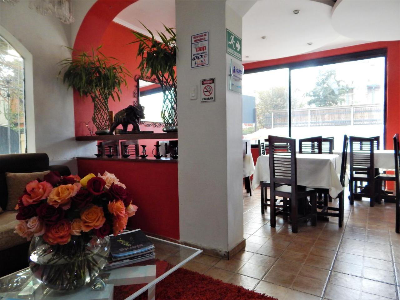 Hostal Imperial Quito Extérieur photo