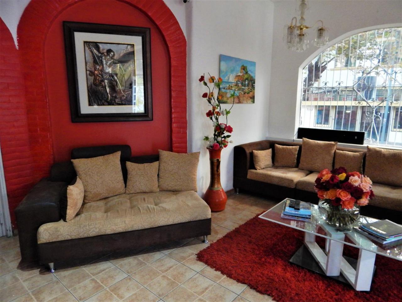 Hostal Imperial Quito Extérieur photo