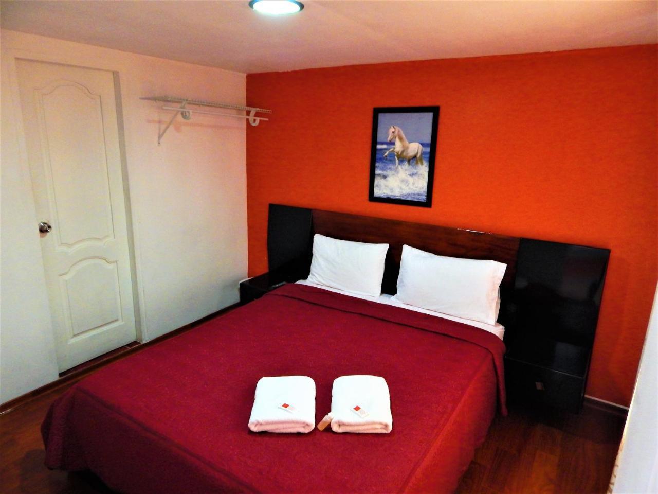 Hostal Imperial Quito Extérieur photo