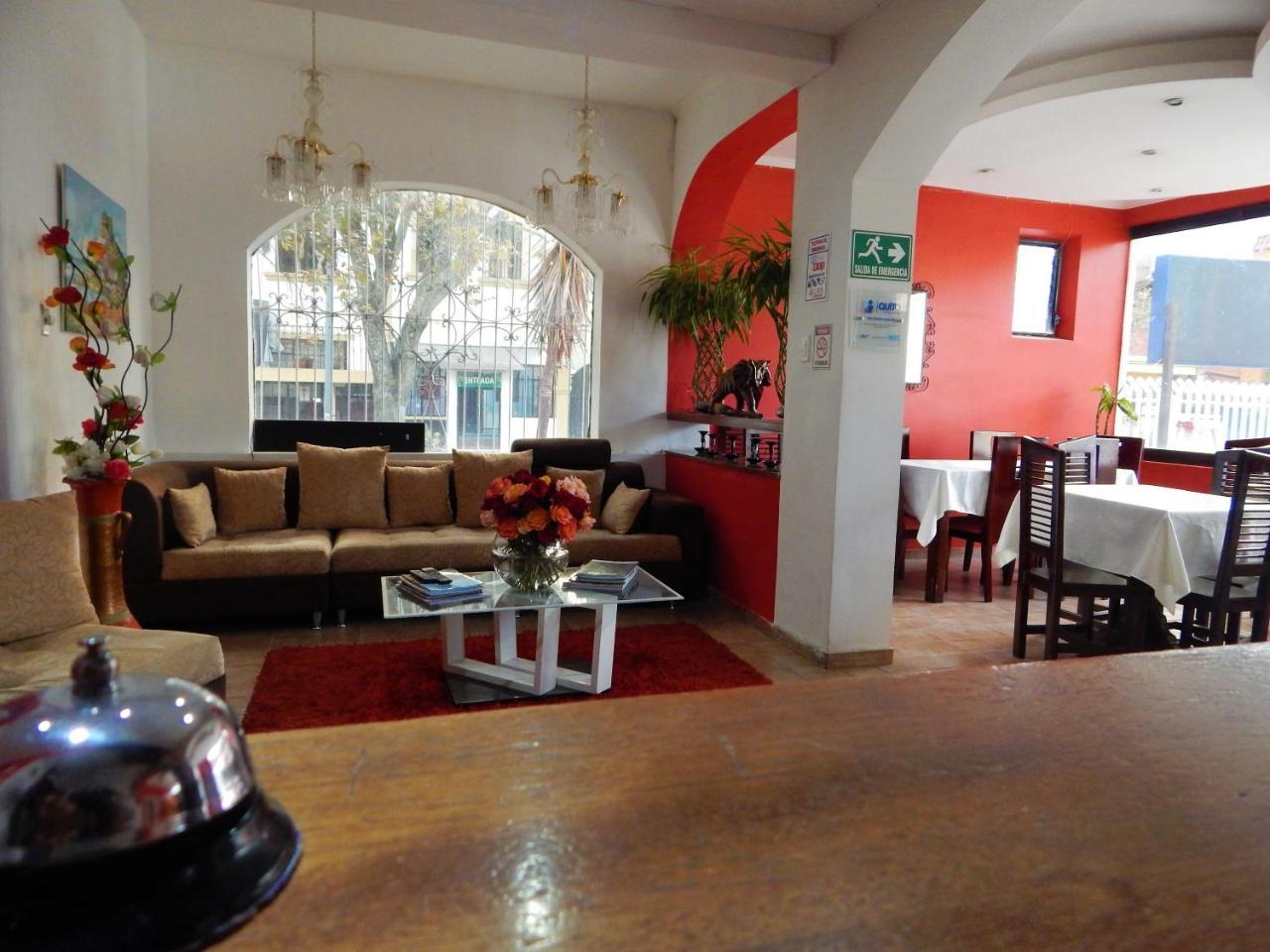 Hostal Imperial Quito Extérieur photo
