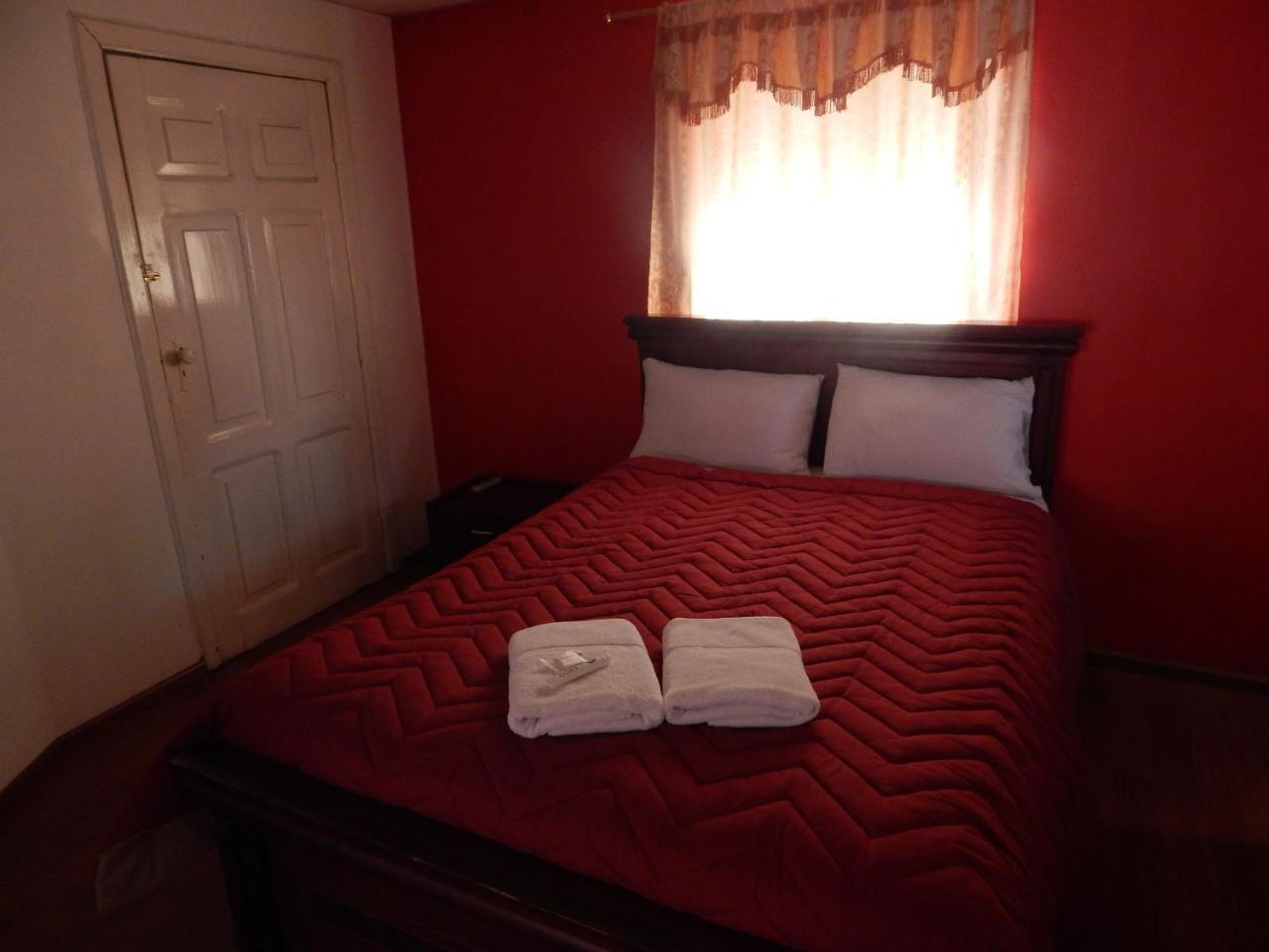 Hostal Imperial Quito Extérieur photo